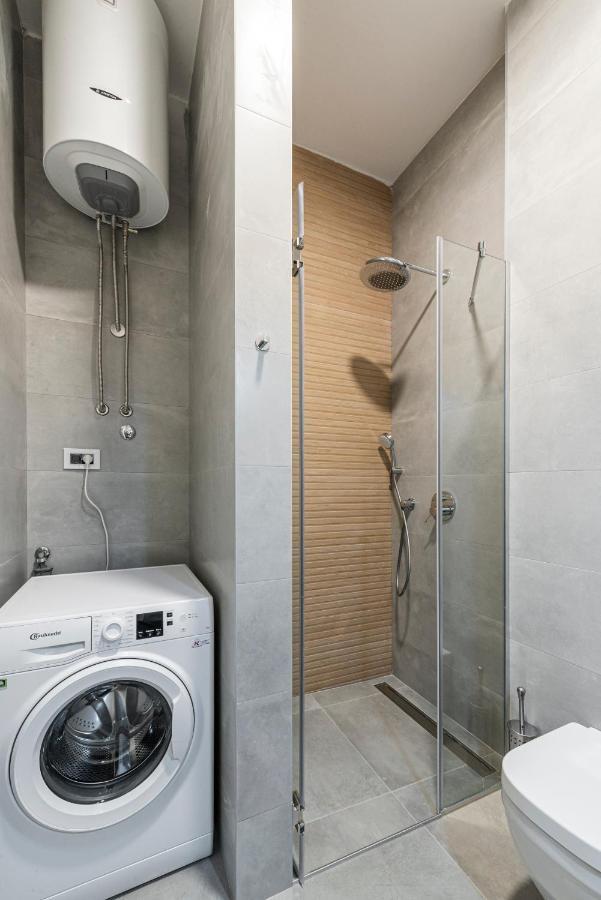 Vertigo Modern Studio-Free Private Parking-Fast Wi-Fi Novi Sad Exterior foto